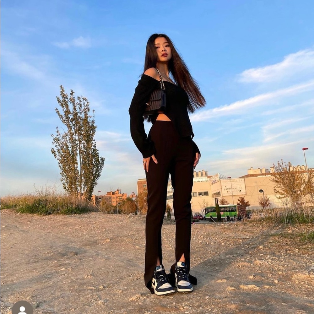 Side slit pants